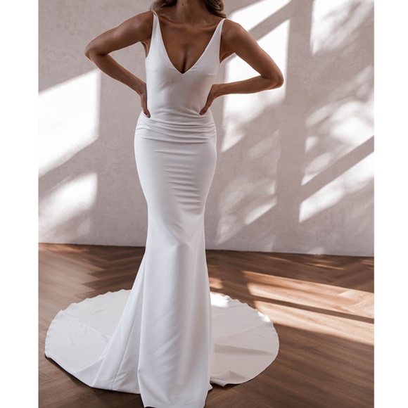 'Georgia' Wedding Dress - Designed by 'Made With Love' Bridal - Picture 1 of 10